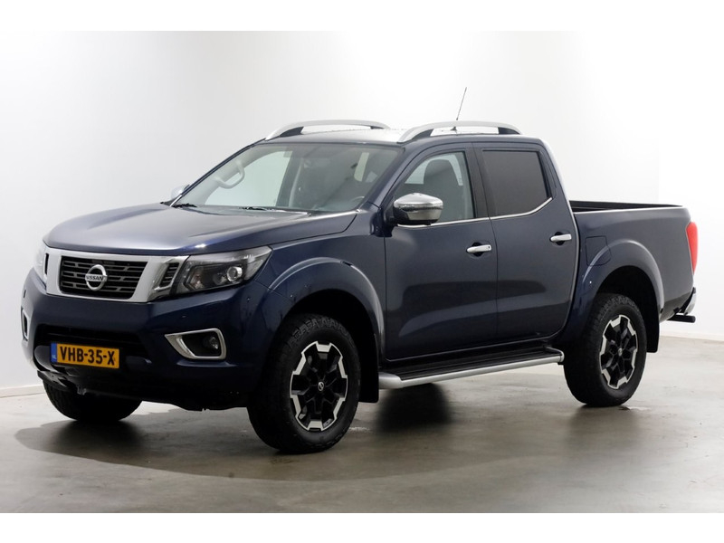 48575405-nissan-navara-10