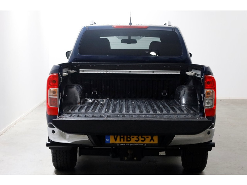 48575405-nissan-navara-14