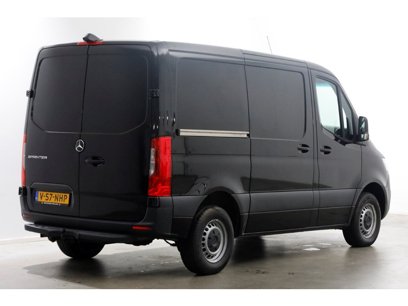 48575731-mercedes-benz-sprinter-2