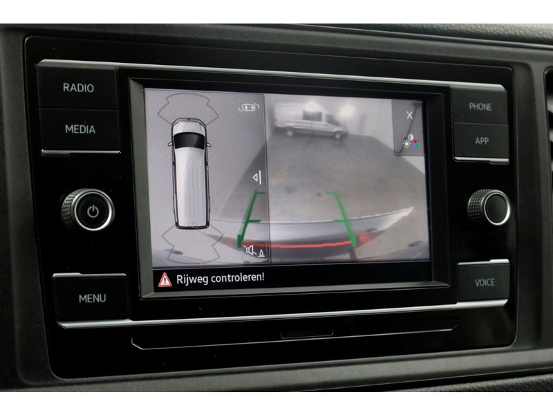 48575856-volkswagen-crafter-14