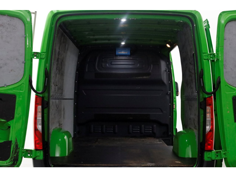 48592379-mercedes-benz-sprinter-5