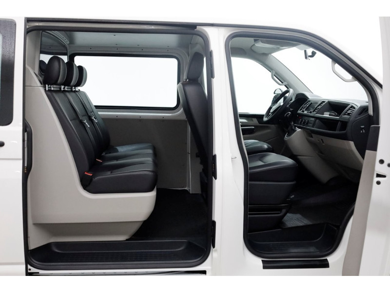 48624615-volkswagen-transporter-3