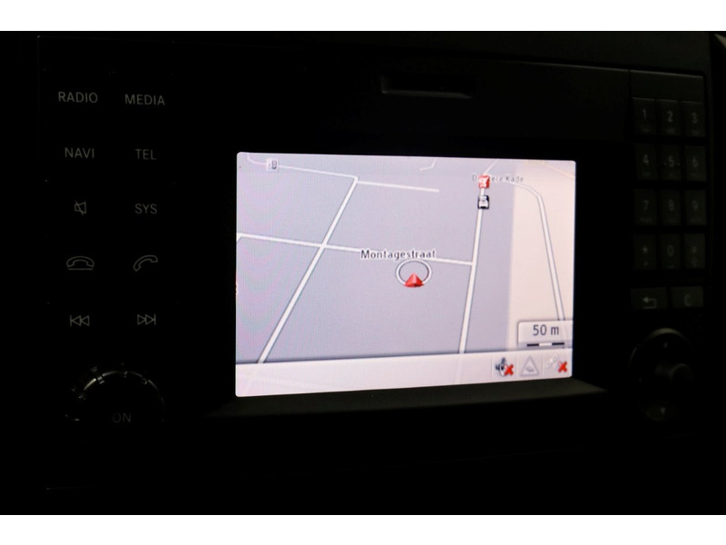 48655367-mercedes-benz-vito-16