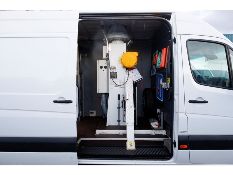 48698659-mercedes-benz-sprinter-16