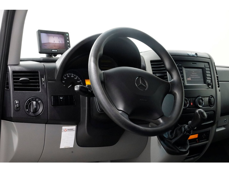 48698659-mercedes-benz-sprinter-19