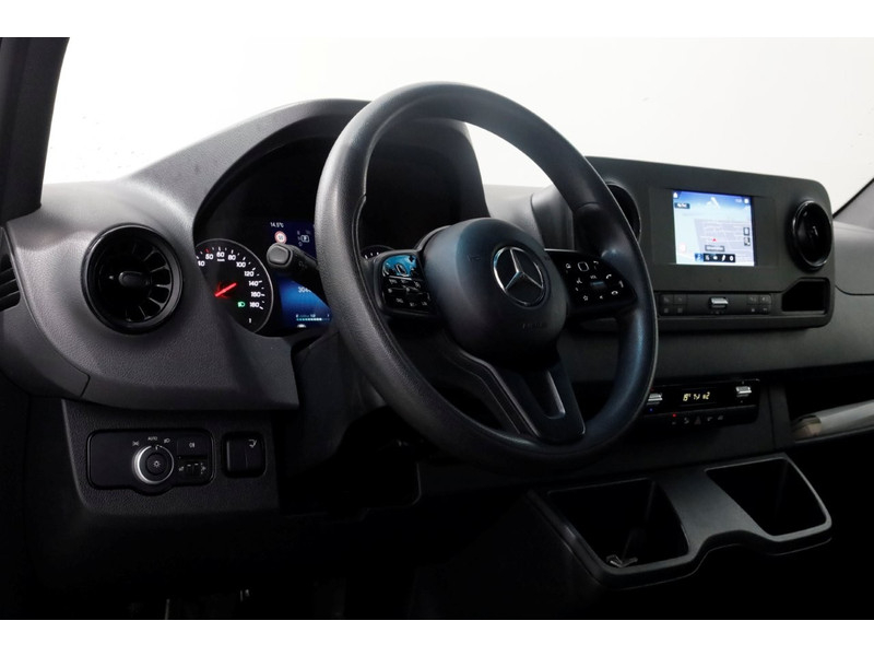 48698797-mercedes-benz-sprinter-13