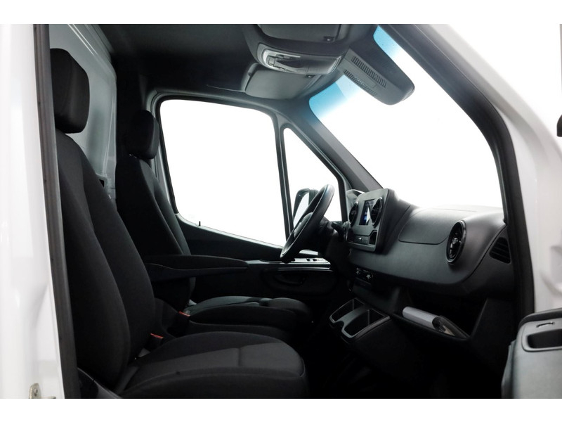 48698797-mercedes-benz-sprinter-5