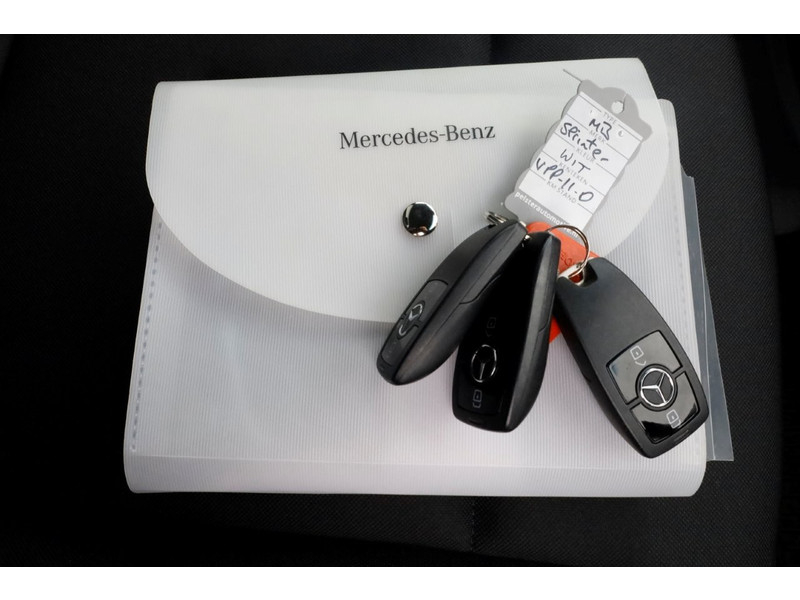 48698797-mercedes-benz-sprinter-7