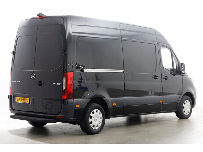 48742084-mercedes-benz-sprinter-2