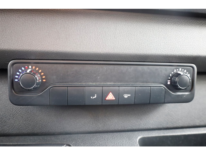 48836242-mercedes-benz-sprinter-16