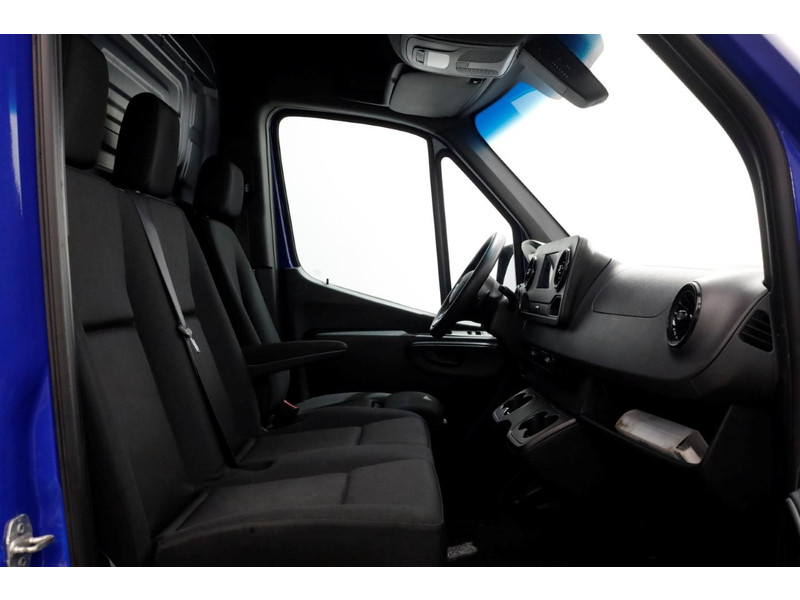 48837569-mercedes-benz-sprinter-3