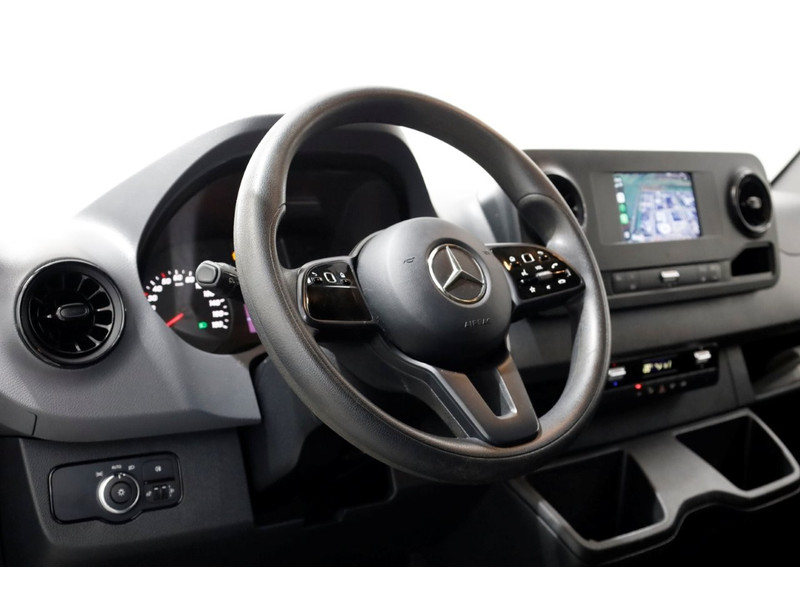 48863143-mercedes-benz-sprinter-14