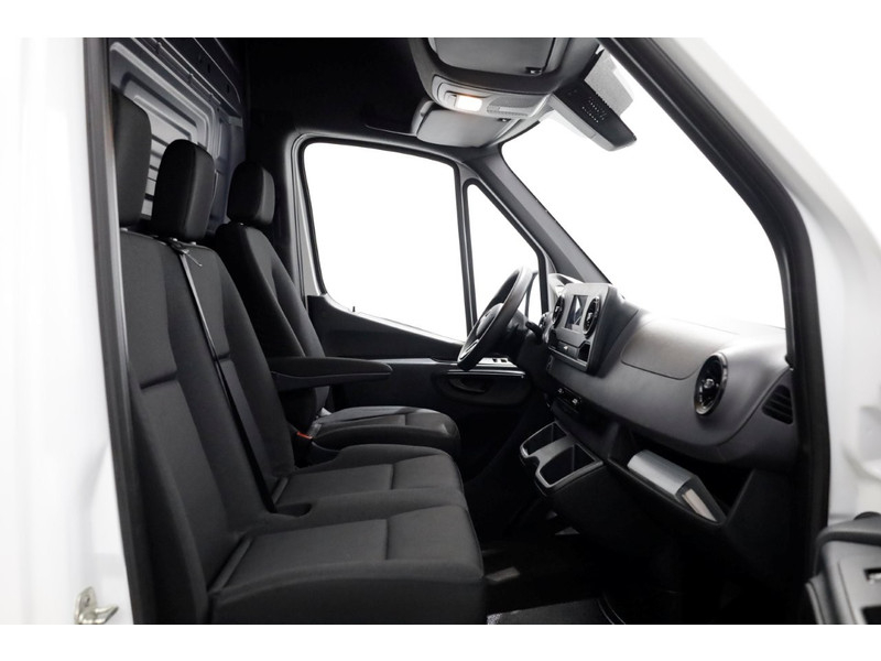 48863143-mercedes-benz-sprinter-3