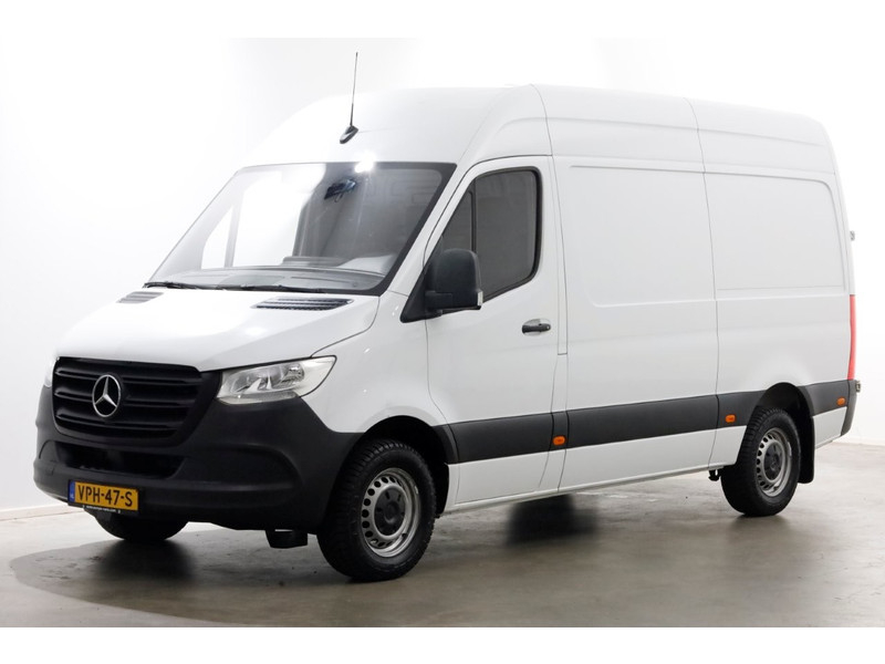 48863143-mercedes-benz-sprinter-8