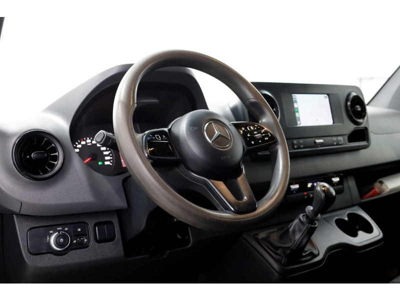 48966378-mercedes-benz-sprinter-16