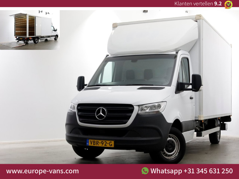 48968055-mercedes-benz-sprinter-1