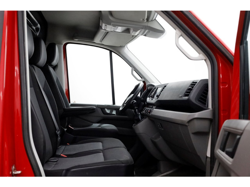 49019185-volkswagen-crafter-3