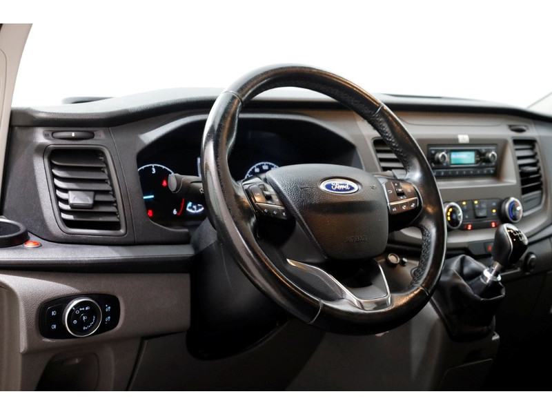 49048457-ford-transit-custom-13