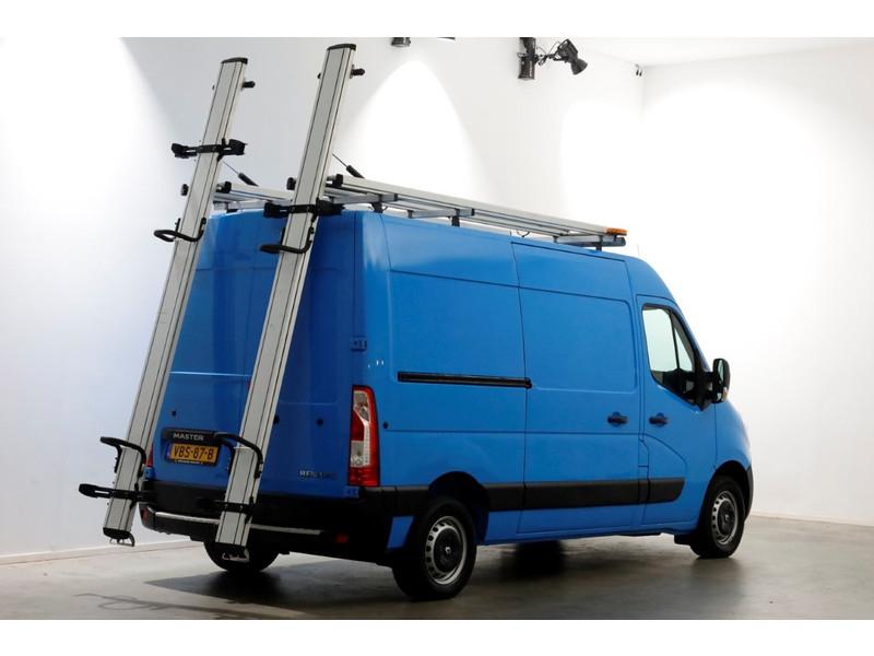 49082458-renault-master-13