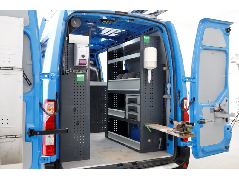 49082458-renault-master-15