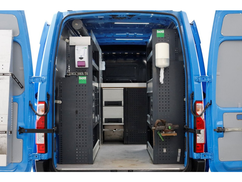 49082458-renault-master-5