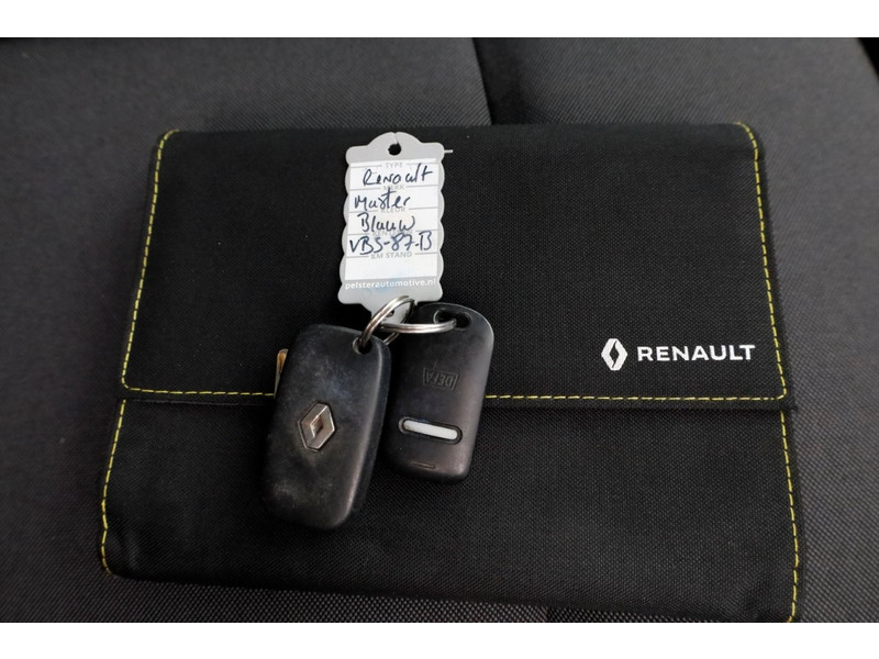 49082458-renault-master-8