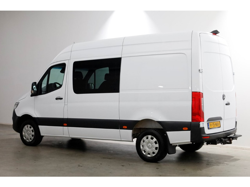 49090605-mercedes-benz-sprinter-11