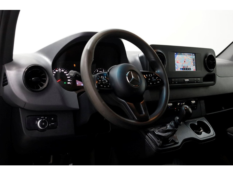 49090605-mercedes-benz-sprinter-15