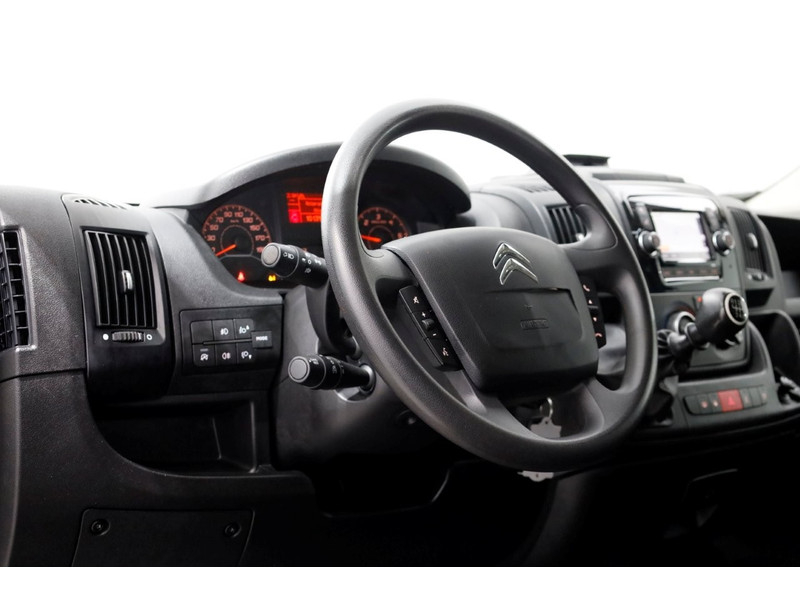 49143383-citroen-jumper-12