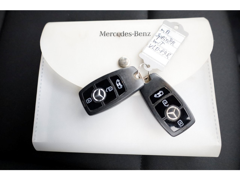 49144472-mercedes-benz-sprinter-6