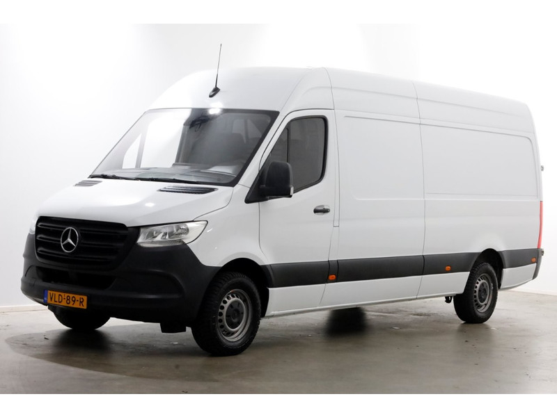 49144472-mercedes-benz-sprinter-8