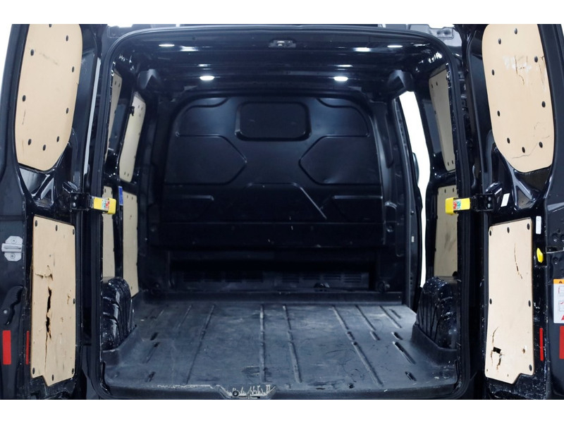 49144618-ford-transit-custom-5