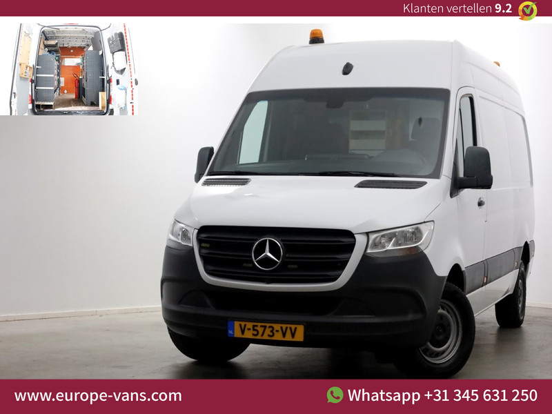 49178902-mercedes-benz-sprinter-1