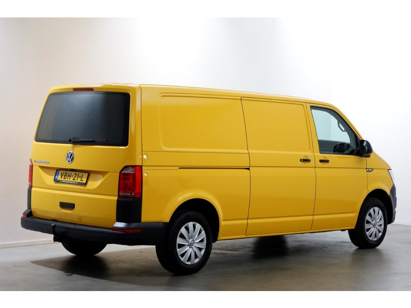 49179500-volkswagen-transporter-2