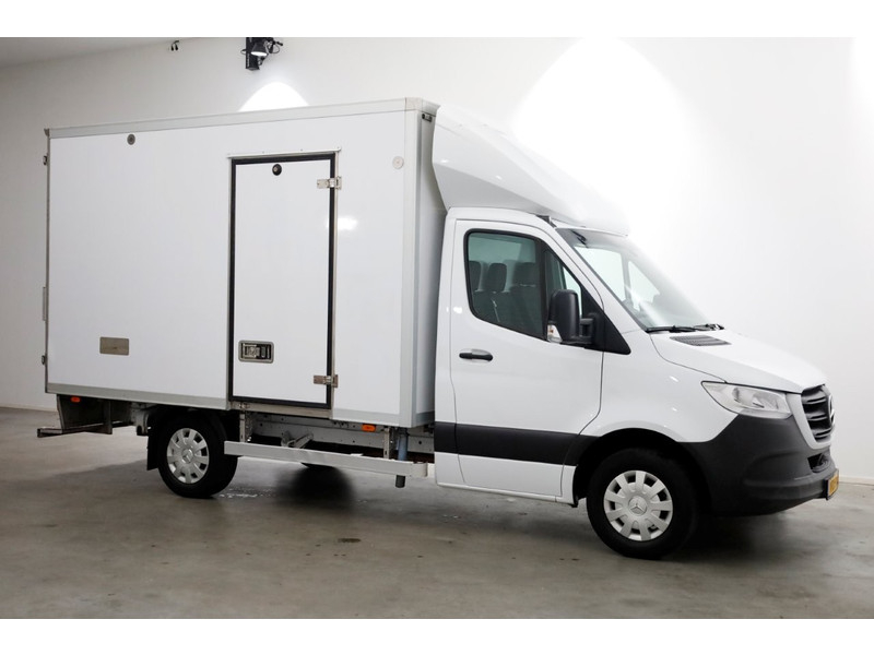 49180411-mercedes-benz-sprinter-12