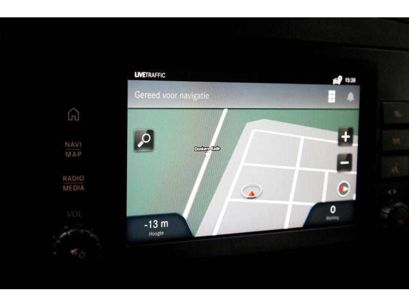 49215685-mercedes-benz-vito-14