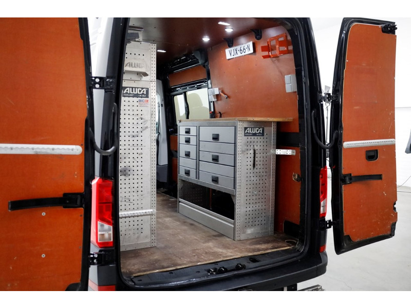 49216371-volkswagen-crafter-14