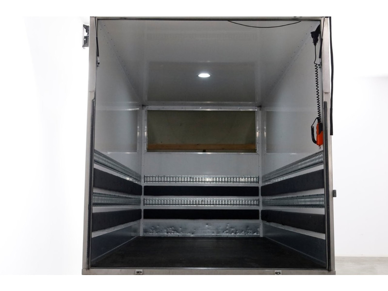 49240009-mercedes-benz-sprinter-6