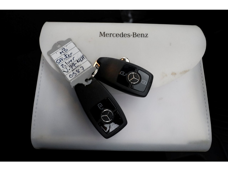 49240009-mercedes-benz-sprinter-7