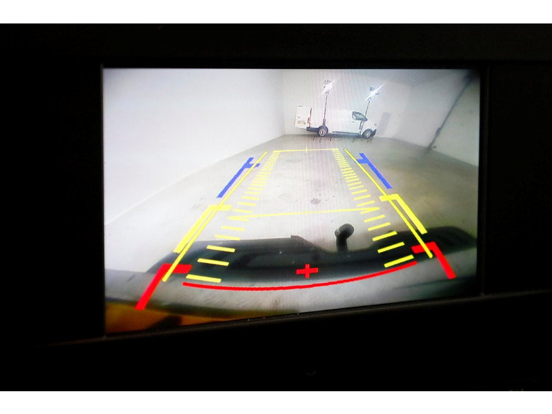 49250281-mercedes-benz-sprinter-14