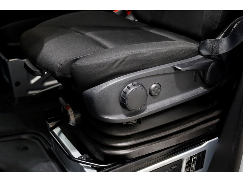 49250281-mercedes-benz-sprinter-15