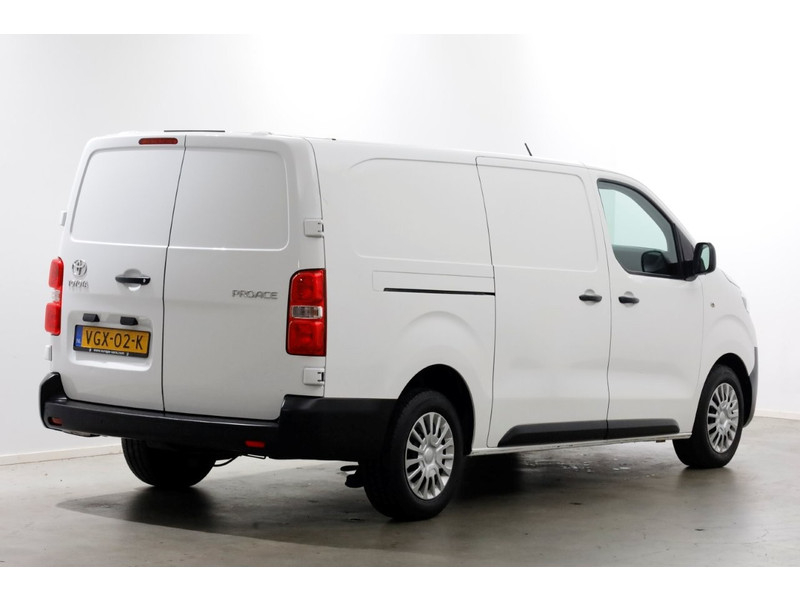 49250694-toyota-proace-2