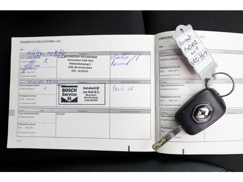 49279251-renault-express-6