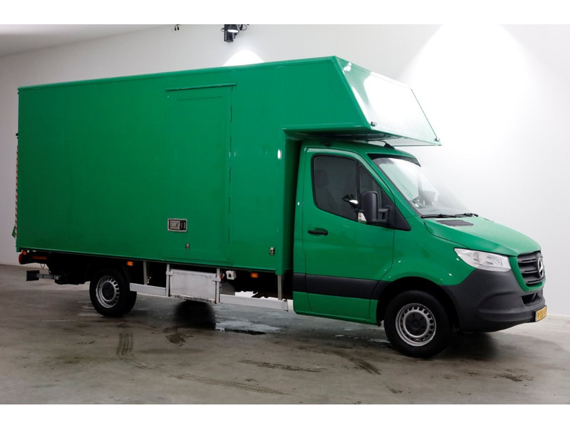 49279548-mercedes-benz-sprinter-11