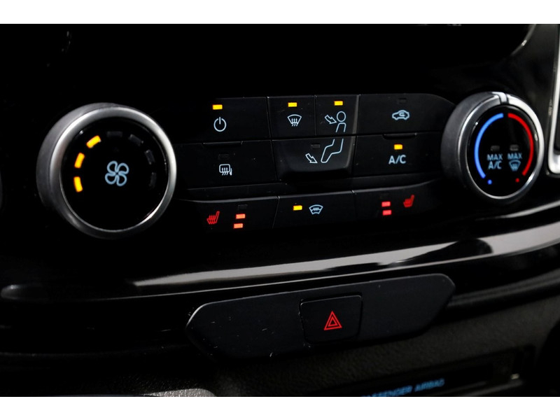 49280351-ford-transit-custom-16