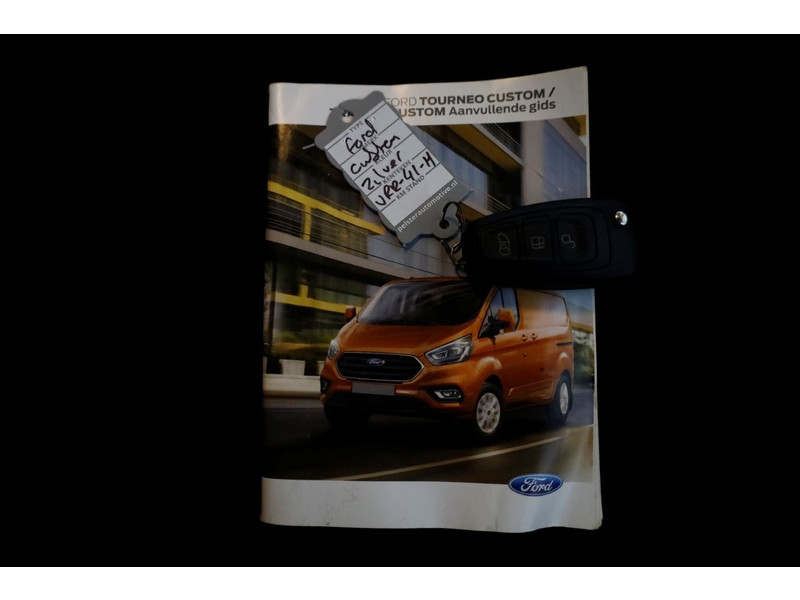 49280351-ford-transit-custom-8