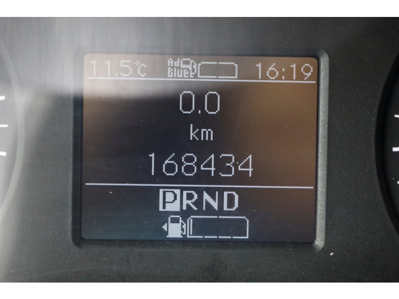 49323207-mercedes-benz-sprinter-19