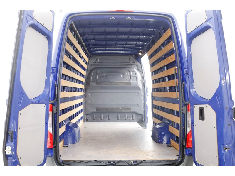 49323207-mercedes-benz-sprinter-5