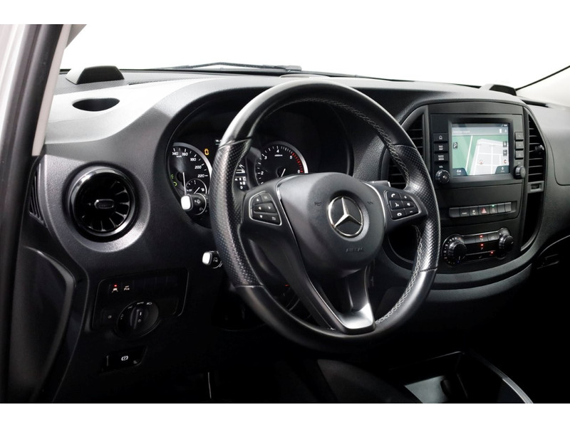 49323359-mercedes-benz-vito-17