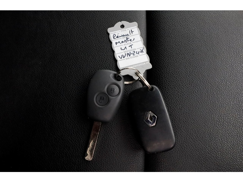 49323389-renault-master-9